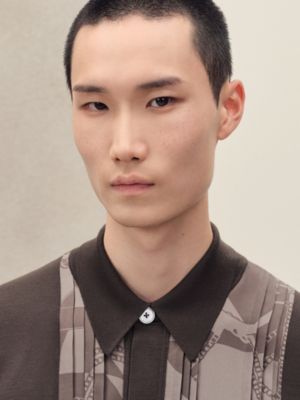 "Eperon d'Or Soie Plissee" short-sleeve straight cut shirt, View: Worn, worn, view 5 of 6