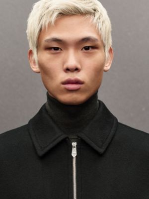 Cashmere zipped straight cut jacket with leather details, View: Worn, worn, view 4 of 7