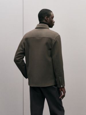 가죽 디테일 울 오버셔츠, 보기: 이미지: 제품 착용 이미지, worn, 3개 중 6번째 보기