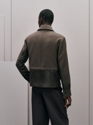 Cazadora recta con detalle en piel, Vista: Ver artículo puesto, worn, vista 3 de 7