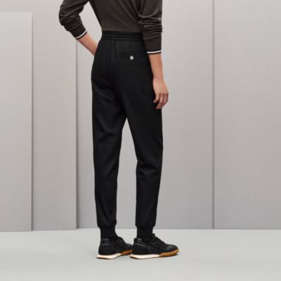 665120H202_worn_3?size=3000,