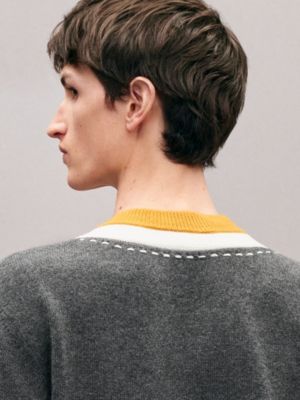 "Decoupe sellier" V-neck cashmere sweater, View: Worn, worn, view 5 of 5