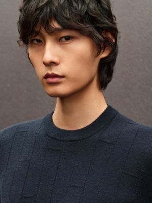 “H en Echelle” 캐시미어 크루넥 스웨터, 보기: 이미지: 제품 착용 이미지, worn, 4개 중 5번째 보기