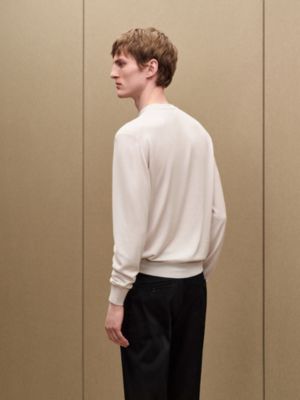 “Detail H” 울 크루넥 스웨터, 보기: 이미지: 제품 착용 이미지, worn, 3개 중 5번째 보기