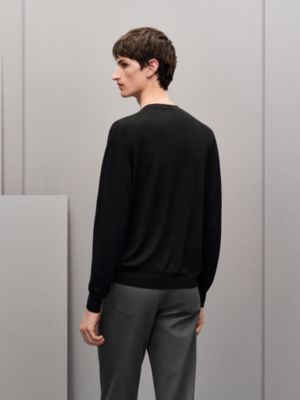"Detail H" V-neck wool sweater, View: Worn, worn, view 3 of 5