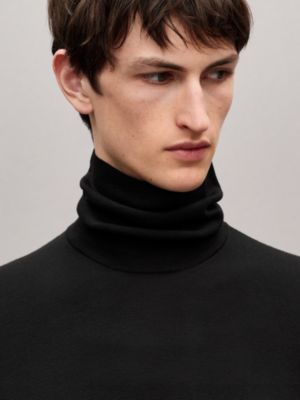 “Detail H” 울 터틀넥 스웨터, 보기: 이미지: 제품 착용 이미지, worn, 4개 중 5번째 보기