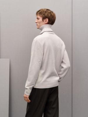 "Fleurs et flous" turtleneck cashmere sweater, View: Worn, worn, view 3 of 6