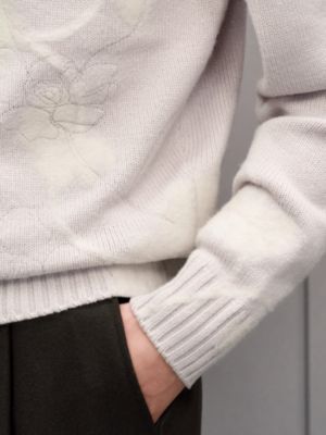 "Fleurs et flous" turtleneck cashmere sweater, View: Worn, worn, view 5 of 6