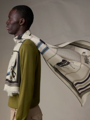 Couvertures Nouvelles圍巾, 檢視: 佩戴, worn, 檢視共3張圖片的第4張