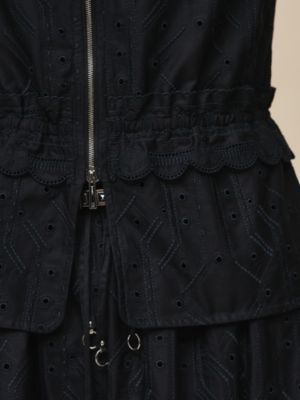 Sleeveless embroidered blouse, View: Worn, worn, view 5 of 5