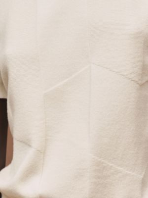 “H Voyage” 쇼트 슬리브 스웨터, 보기: 이미지: 제품 착용 이미지, worn, 5개 중 5번째 보기