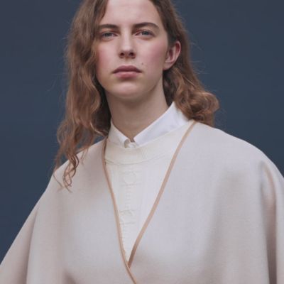 Cashmere cape with belt and leather detail, View: video, view 2 of 9