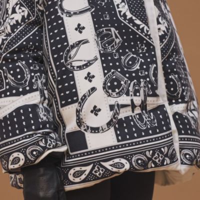 "Porte-Bonheur Chevron" coat, View: video, view 2 of 7