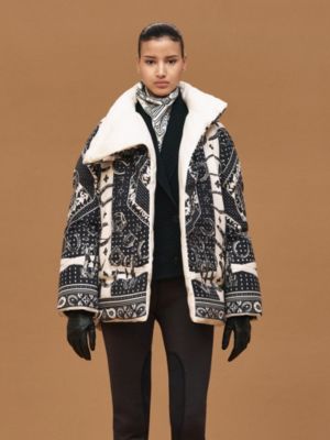 コート 《ラッキーチャーム・シェヴロン》プリント, イメージ: 着用例, worn, ビュー3の7