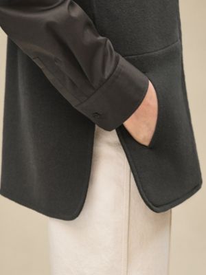 캐시미어 스트레이트 베스트, 보기: 이미지: 제품 착용 이미지, worn, 6개 중 6번째 보기