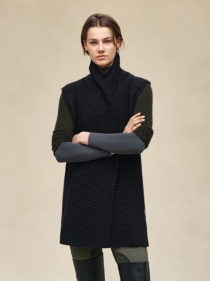 벨트 캐시미어 슬리브리스 가디건, 보기: 이미지: 제품 착용 이미지, worn, 3개 중 7번째 보기