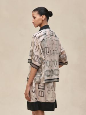“Cahier du Colporteur” 비치 셔츠, 보기: 이미지: 제품 착용 이미지, worn, 3개 중 5번째 보기