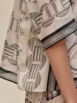 “Cahier du Colporteur” 비치 셔츠, 보기: 이미지: 제품 착용 이미지, worn, 5개 중 5번째 보기