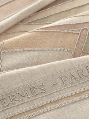 Thalassa Exceptional embroidered shawl 140, View: Detail, detail, view 4 of 5