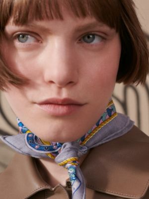 Harnais de Coeur scarf 45, View: Worn, worn, view 2 of 3