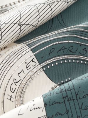 Außergewöhnliches besticktes Schultertuch Petit Duc, Ansicht: Detailansicht, detail, Ansicht 4 von 4