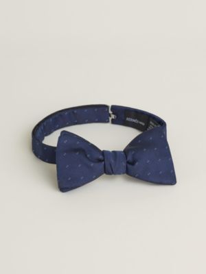 Magnifying H bow tie