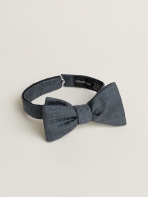 Faconne New H bow tie