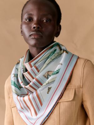Couvertures et Tenues de Jour Bandana double face scarf 90, View: Worn, worn, view 2 of 6