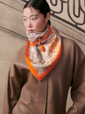 Mille Feuilles de Soie double face scarf 90, View: Worn, worn, view 3 of 6