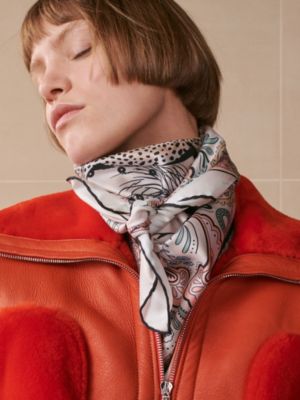 Guepards Bandana double face scarf 90, View: Worn, worn, view 2 of 6