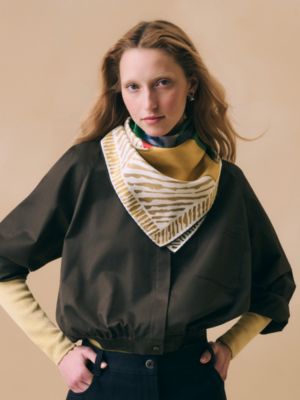 Au Triple Galop double face scarf 90, View: Worn, worn, view 2 of 7