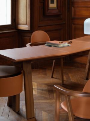 Metiers desk, View: front, front, view 3 of 3