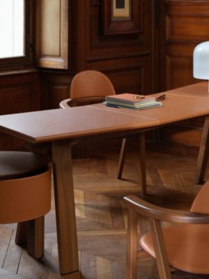 Bureau Métiers, Vue: vue de face, front, vue 3 sur 3