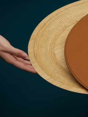 Les Necessaires d'Hermes "table a cachette" stool-table, large model, View: Worn, worn, view 3 of 3
