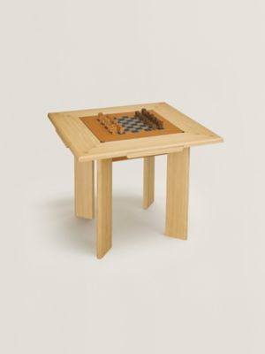 Atout d'Hermès games table