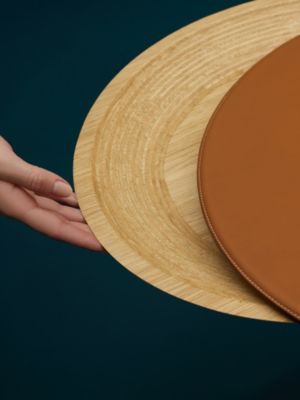 Les Necessaires d'Hermès "hide-and-seek" stool-table, large model, View: Worn, worn, view 3 of 3