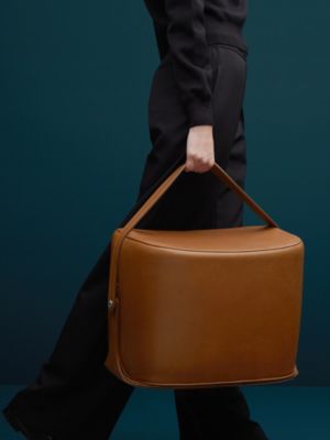 Les Necessaires d'Hermès ottoman stool, View: Worn, worn, view 4 of 4