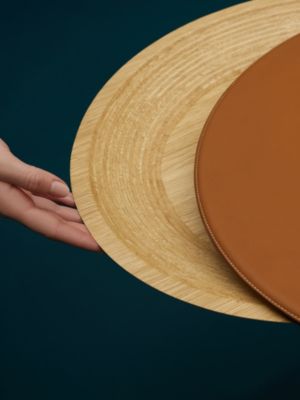 Les Necessaires d'Hermès "hide-and-seek" stool-table, large model, View: Worn, worn, view 3 of 4