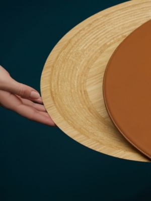 Les Necessaires d'Hermès "hide-and-seek" stool-table, small model, View: Worn, worn, view 3 of 4