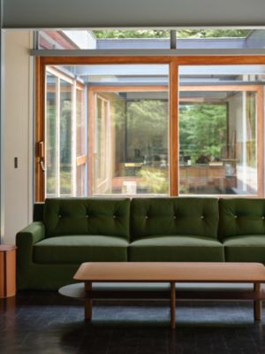 Sofa Contour d'Hermès 3-seater, View: front, front, view 2 of 6