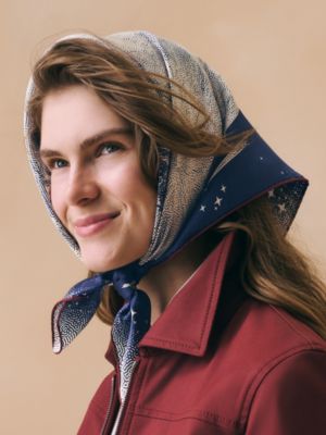 カレ 70 《クレール・ドゥ・リュンヌ》, イメージ: 着用例, worn, ビュー2の3
