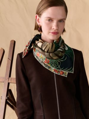 Tyger Tyger scarf 70, View: Worn, worn, view 3 of 4