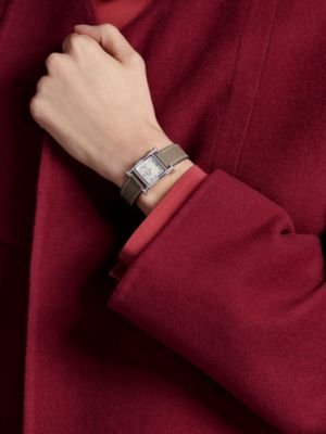 Heure H 스몰 모델 25mm 싱글 투어 워치 스트랩, 보기: 이미지: 제품 착용 이미지, worn, 3개 중 3번째 보기