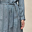 Abito Ispirazione Camicia stampa “Cahier du Colporteur”, Vista: Immagine prodotto indossato, worn, vista 6 su 7