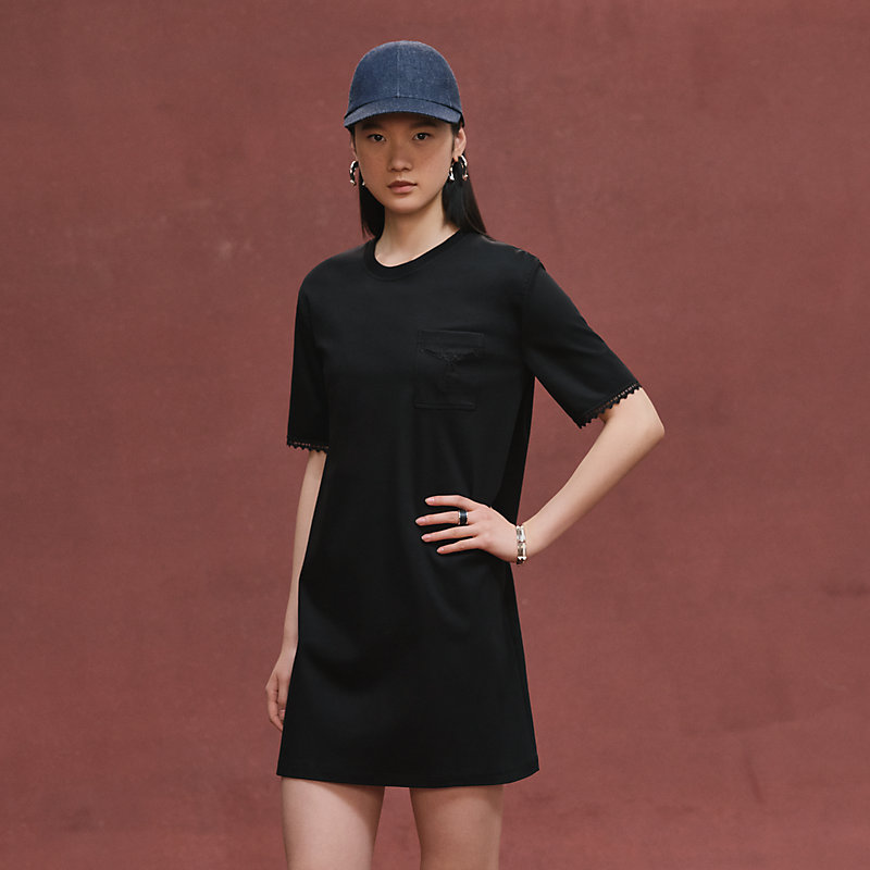 洗練美を纏う HERMES Abito svasato tasca ricamata ワンピース Abito svasato tasca ricamata | Hermès Italia