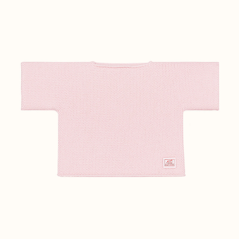 pullover t shirt under 300
