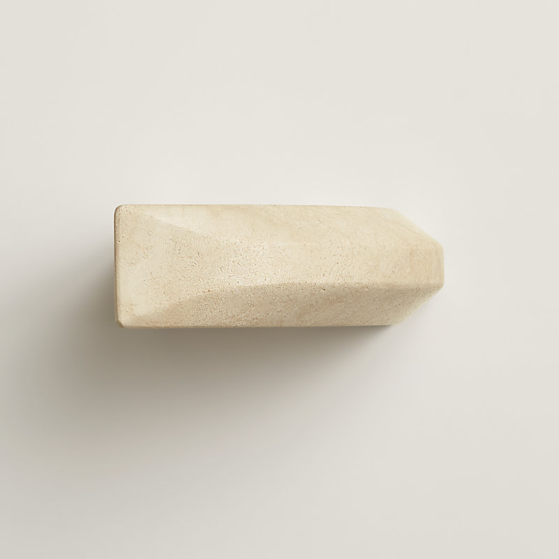 Alezan bookend