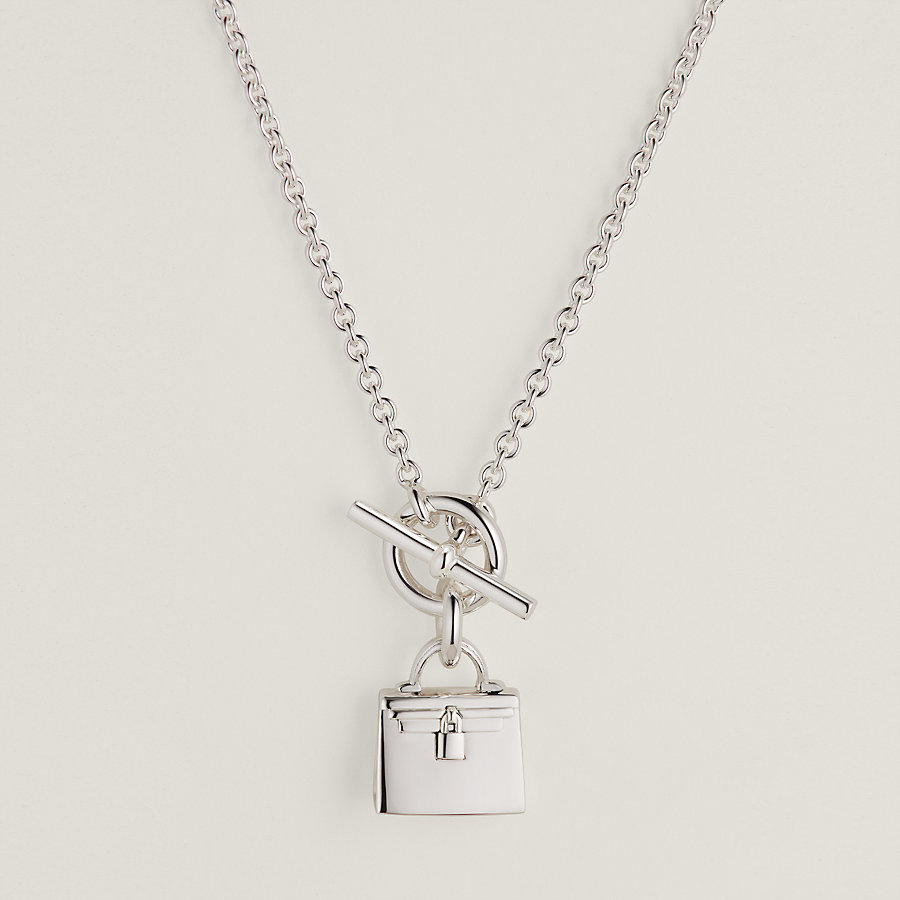 Amulettes Kelly pendant | Hermès USA