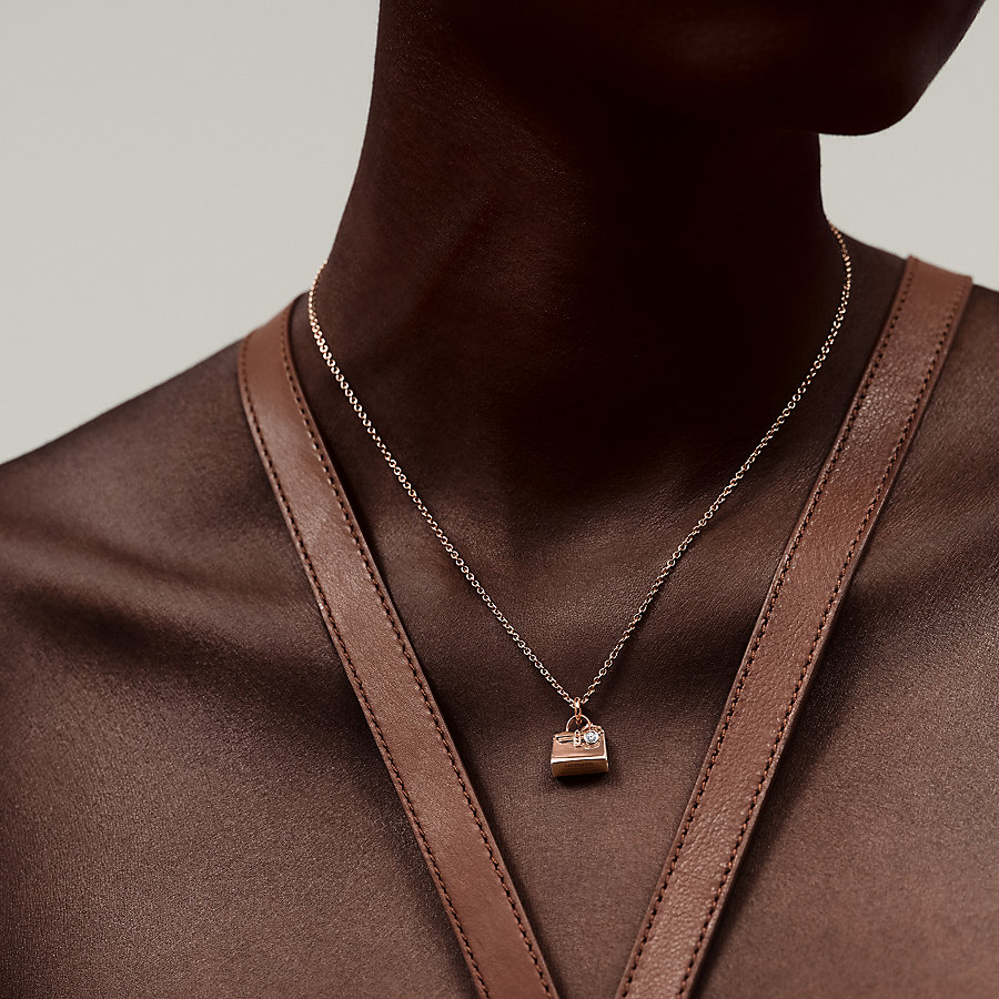 Amulettes Kelly pendant | Hermès USA