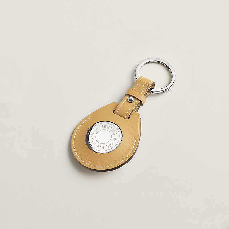 Apple AirTag Hermès レザーキーリング Apple AirTag Hermès key ring | Hermès USA